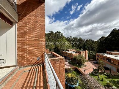 Casa de 3 alcobas en venta en Cerros Orientales, Bogotá, 504 m² · foto 12 de 20
