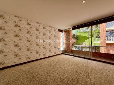 Casa de 3 alcobas en venta en Cerros Orientales, Bogotá, 504 m² · foto 16 de 20
