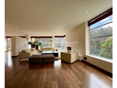 Casa de 3 alcobas en venta en Cerros Orientales, Bogotá, 504 m² · foto 3 de 20