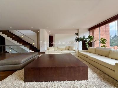 Casa de 3 alcobas en venta en Cerros Orientales, Bogotá, 504 m² · foto 6 de 20