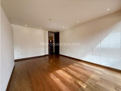 Casa de 3 alcobas en venta en Cerros Orientales, Bogotá, 504 m² · foto 8 de 20