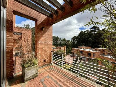 Casa de 3 alcobas en venta en Cerros Orientales, Bogotá, 504 m² · foto 9 de 20