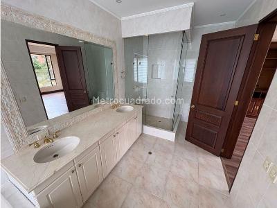 Apartamento de 3 alcobas en venta en Usaquen, Bogotá, 250 m² · foto 12 de 14