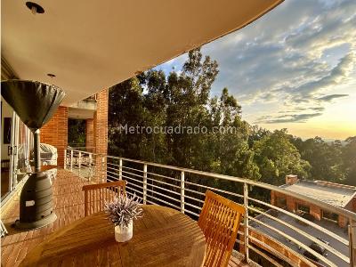 Apartamento de 3 alcobas en venta en Cerros Orientales, Bogotá, 313 m² · foto 2 de 20