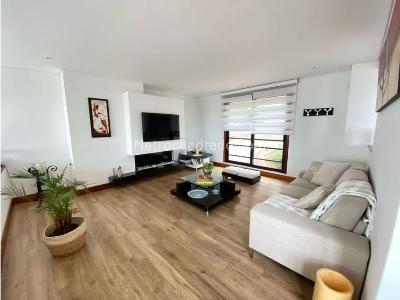 Casa de 4 alcobas en venta en Cerros Orientales, Bogotá, 425 m² · foto 2 de 20