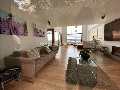Casa de 4 alcobas en venta en Cerros Orientales, Bogotá, 425 m² · foto 3 de 20