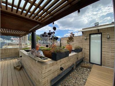 Apartamento de 2 alcobas en venta en Chico Virrey, Bogotá, 200 m² · foto 10 de 20