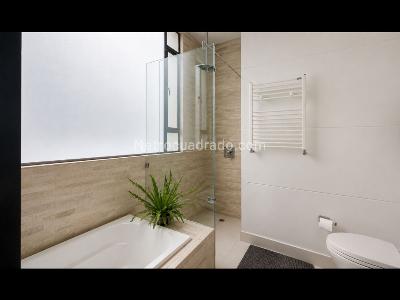 Apartamento de 2 alcobas en venta en Los Rosales, Bogotá, 180 m² · foto 15 de 18