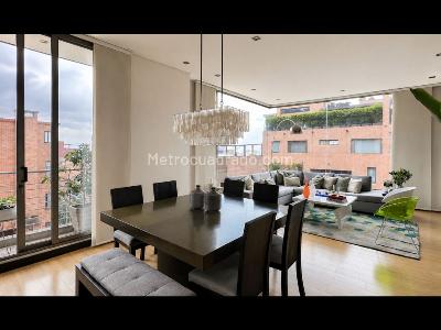 Apartamento de 2 alcobas en venta en Los Rosales, Bogotá, 180 m² · foto 3 de 18