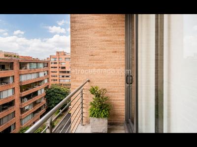 Apartamento de 2 alcobas en venta en Los Rosales, Bogotá, 180 m² · foto 4 de 18