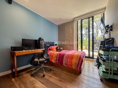 Apartamento de 3 alcobas en venta en La Cabrera, Bogotá, 166 m² · foto 11 de 18
