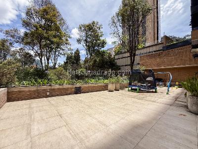 Apartamento de 3 alcobas en venta en La Cabrera, Bogotá, 166 m² · foto 2 de 18