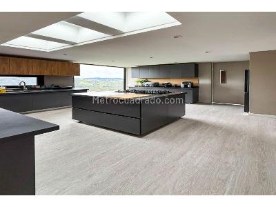 Casa de 3 alcobas en venta en Vía La Calera, La Calera, 330 m² · foto 4 de 10