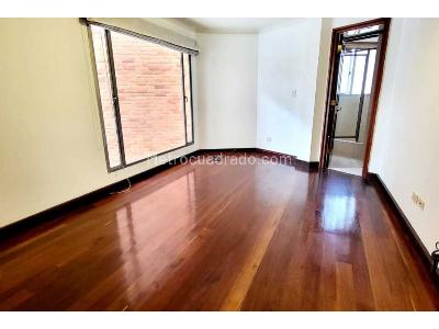 Apartamento de 3 alcobas en venta en Los Rosales, Bogotá, 242 m² · foto 4 de 13