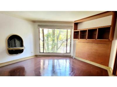 Apartamento de 3 alcobas en venta en Los Rosales, Bogotá, 242 m² · foto 5 de 13