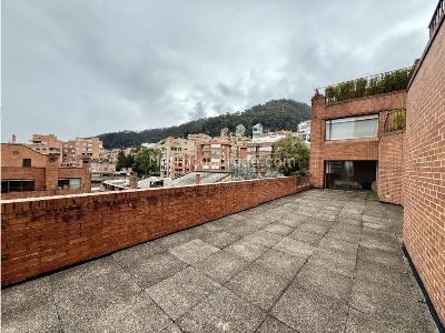 Apartamento de 3 alcobas en venta en Los Rosales, Bogotá, 246 m² · foto 7 de 18