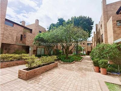 Casa en venta en Usaquen, Bogotá · foto 2 de 20
