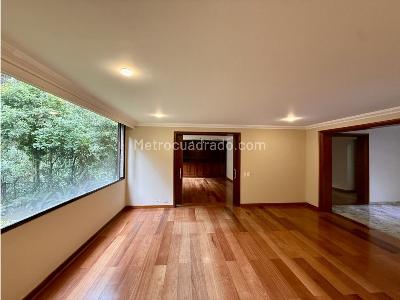 Apartamento en venta en Los Rosales, Bogotá · foto 8 de 18