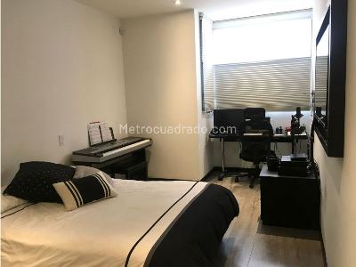 Apartamento de 3 alcobas en venta en El Virrey, Bogotá, 204 m² · foto 14 de 20