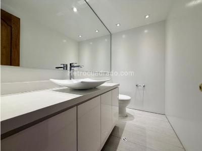 Apartamento en venta en Los Rosales, Bogotá · foto 15 de 17