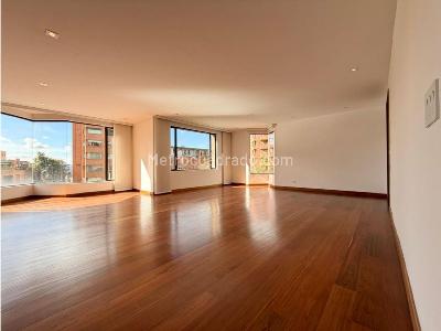 Apartamento en venta en Los Rosales, Bogotá · foto 2 de 17