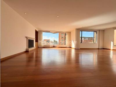 Apartamento en venta en Los Rosales, Bogotá · foto 3 de 17