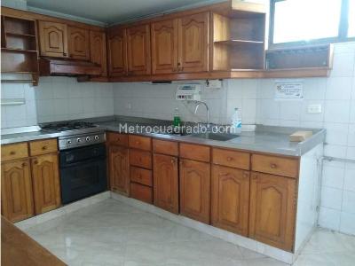 Apartamento de 4 alcobas en venta en Santa Barbara, Bogotá, 250 m² · foto 10 de 20