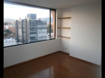 Apartamento de 4 alcobas en venta en Santa Barbara, Bogotá, 250 m² · foto 17 de 20