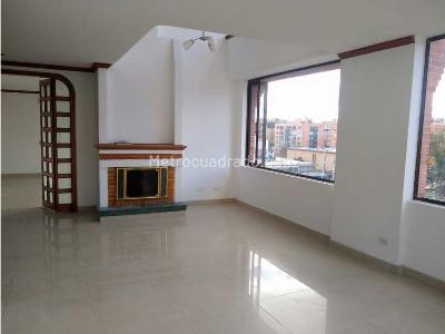 Apartamento de 4 alcobas en venta en Santa Barbara, Bogotá, 250 m² · foto 3 de 20
