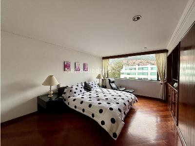 Apartamento de 3 alcobas en venta en Santa Barbara, Bogotá, 209 m² · foto 11 de 20
