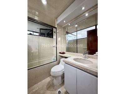 Apartamento de 3 alcobas en venta en Santa Barbara, Bogotá, 209 m² · foto 15 de 20