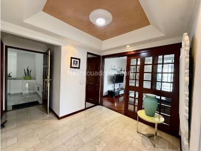 Apartamento de 3 alcobas en venta en Santa Barbara, Bogotá, 209 m² · foto 19 de 20