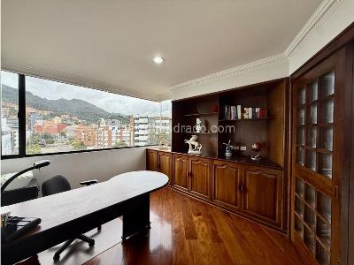 Apartamento de 3 alcobas en venta en Santa Barbara, Bogotá, 209 m² · foto 6 de 20