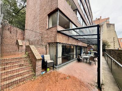 Apartamento de 3 alcobas en venta en Los Rosales, Bogotá, 300 m² · foto 5 de 18