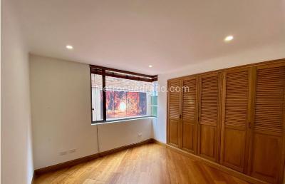 Apartamento de 3 alcobas en venta en La Carolina, Bogotá, 178 m² · foto 11 de 13