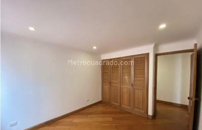Apartamento de 3 alcobas en venta en La Carolina, Bogotá, 178 m² · foto 13 de 13