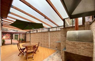 Apartamento de 3 alcobas en venta en La Carolina, Bogotá, 178 m² · foto 4 de 13