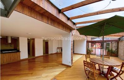 Apartamento de 3 alcobas en venta en La Carolina, Bogotá, 178 m² · foto 5 de 13