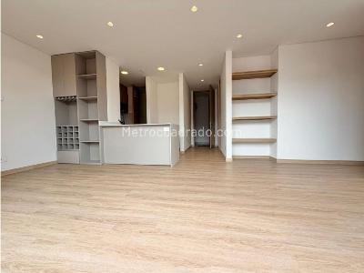 Apartamento en venta en El Virrey, Bogotá · foto 2 de 15
