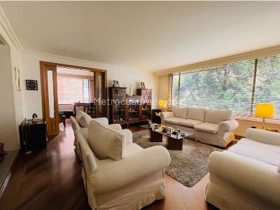 Apartamento en venta en Los Rosales, Bogotá · foto 3 de 20