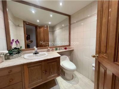 Apartamento en venta en Los Rosales, Bogotá · foto 9 de 20