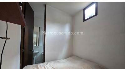 Apartamento de 3 alcobas en venta en El Refugio, Bogotá, 208 m² · foto 12 de 20