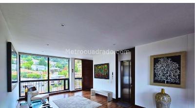 Apartamento de 3 alcobas en venta en El Refugio, Bogotá, 208 m² · foto 17 de 20