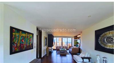 Apartamento de 3 alcobas en venta en El Refugio, Bogotá, 208 m² · foto 3 de 20