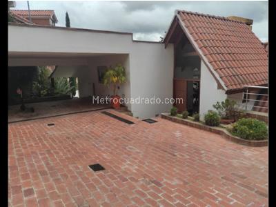 Casa en venta en Santa Barbara, Bogotá · foto 13 de 14