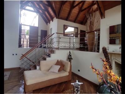 Casa en venta en Santa Barbara, Bogotá · foto 2 de 14