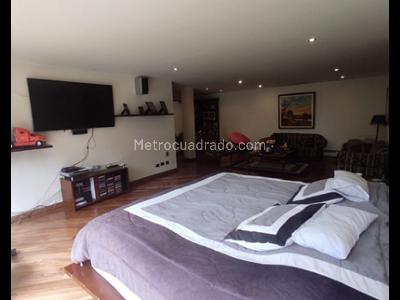 Casa en venta en Santa Barbara, Bogotá · foto 3 de 14