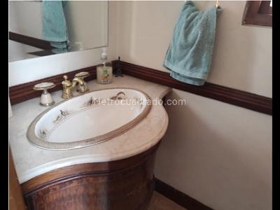 Casa en venta en Santa Barbara, Bogotá · foto 4 de 14