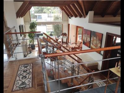 Casa en venta en Santa Barbara, Bogotá · foto 9 de 14
