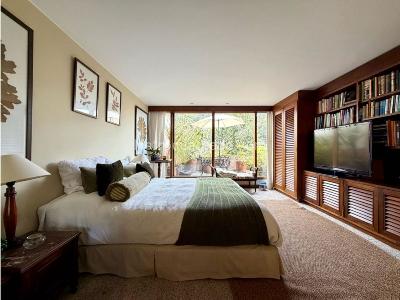 Apartamento de 3 alcobas en venta en La Cabrera, Bogotá, 381 m² · foto 13 de 18